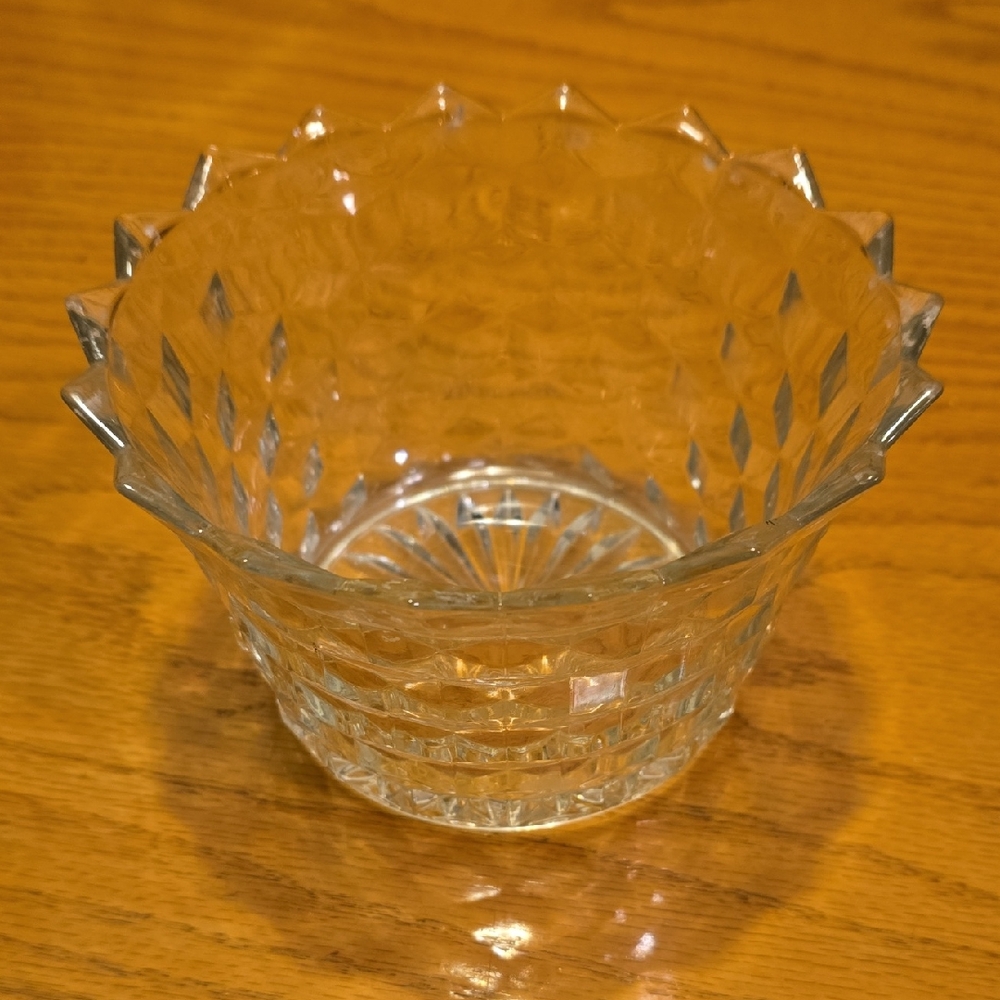 Vintage INDIANA GLASS Diamond Point Clear Glass Round Candy Dish Bowl